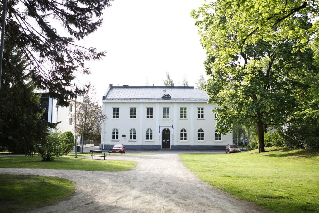 Riihimäki civic college building