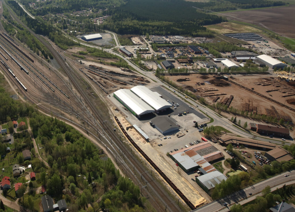 Oblique aerial view of the site plan object Vr's terminal area.