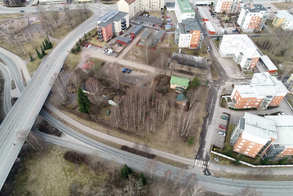 Oblique aerial view of Peukaloinen's site plan change area.