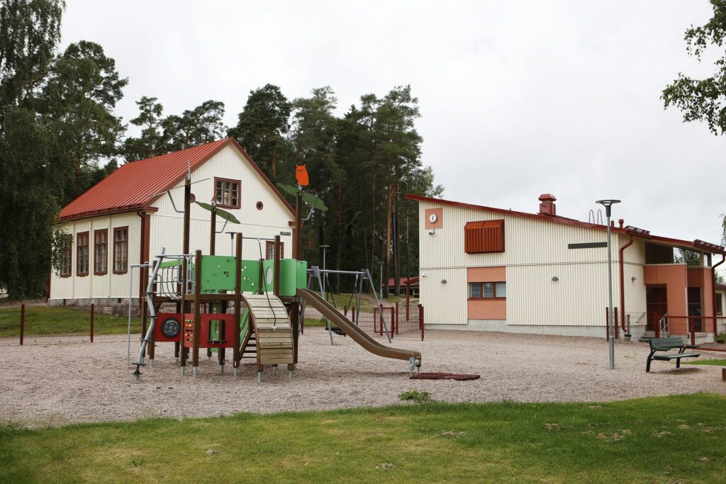 Herajoki school building