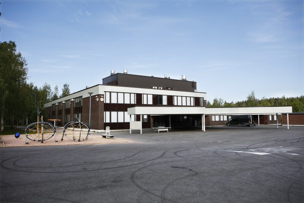 Pohjolanrinte school building