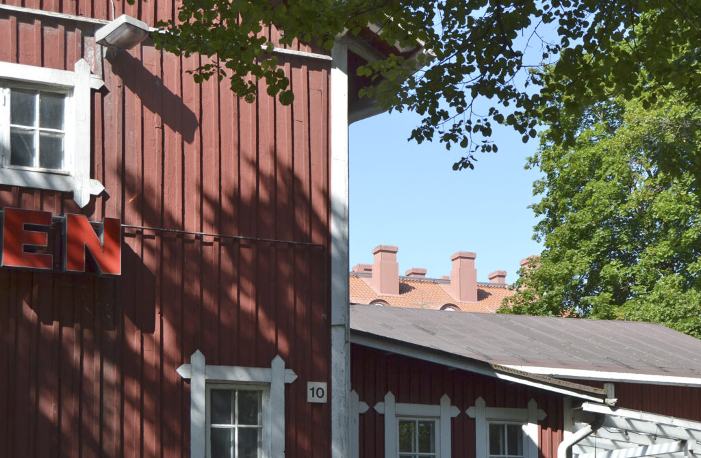 Kuvituskuva, Punainen talo