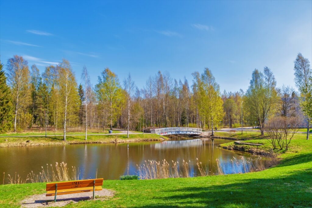 Kesäinen maisemakuva Bad Segebergin puistosta.