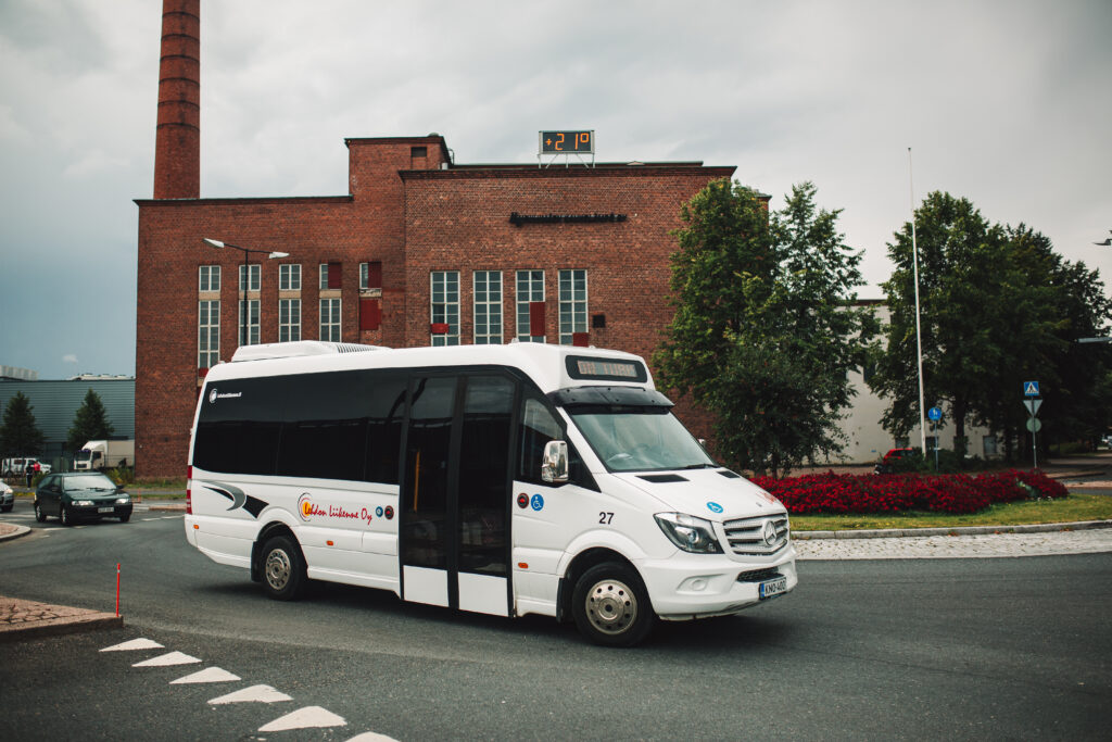 Service line car at the railway station roundabout