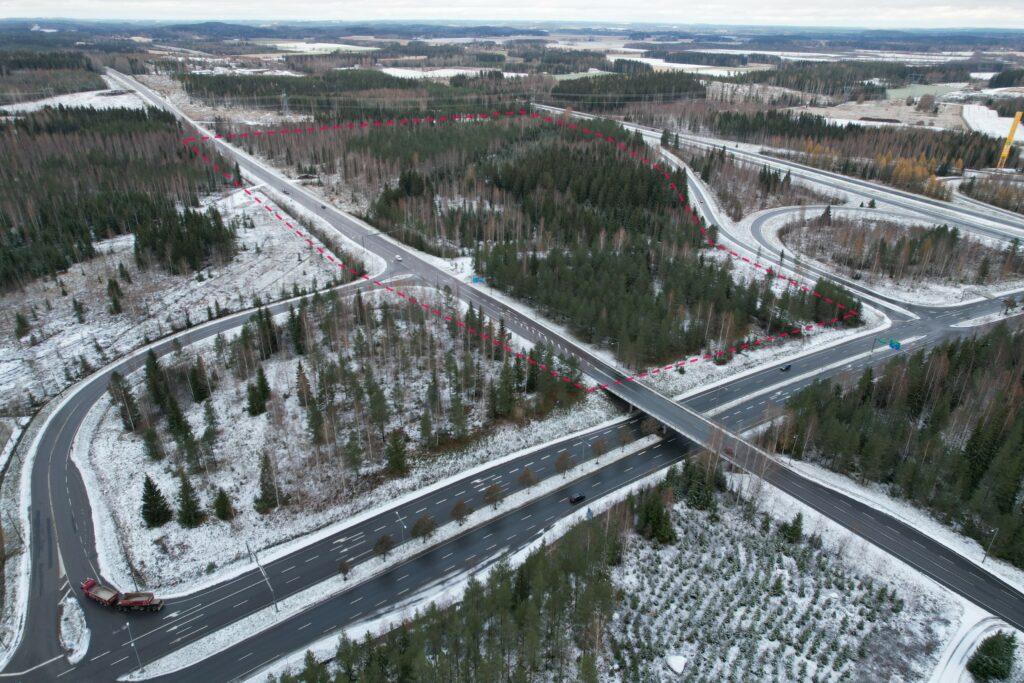 Hämeenlinnantie 1121 asemakaava-alueen rajaus viistoilmakuvassa