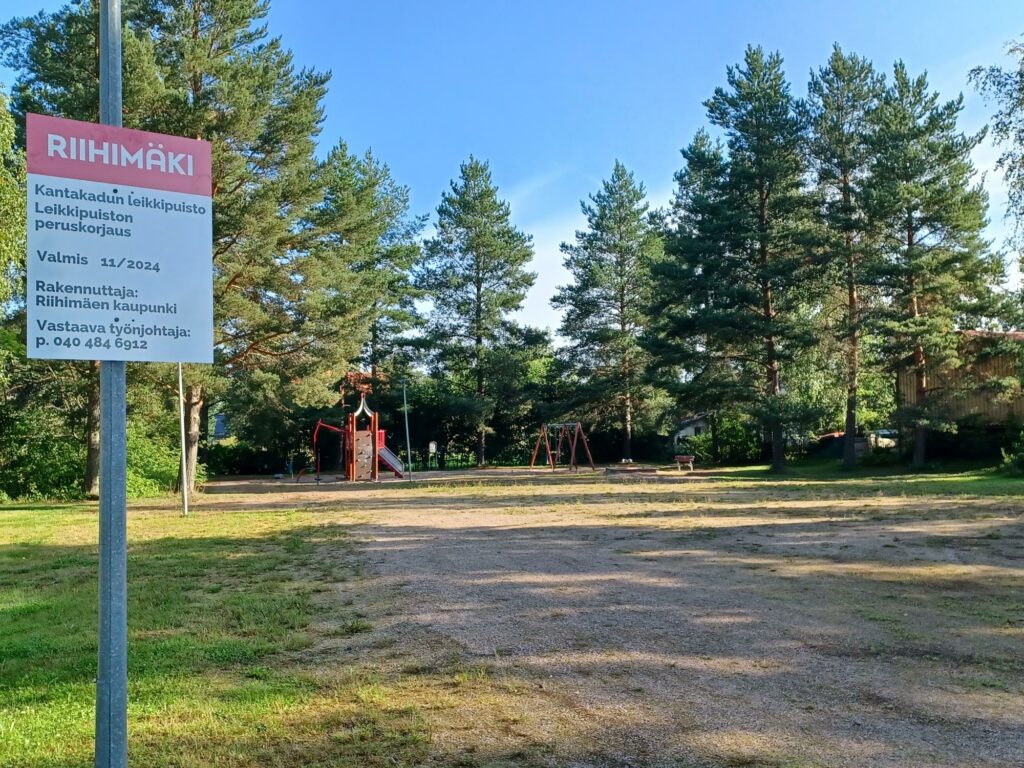 Yleiskuva Kantakadun leikkipaikasta.